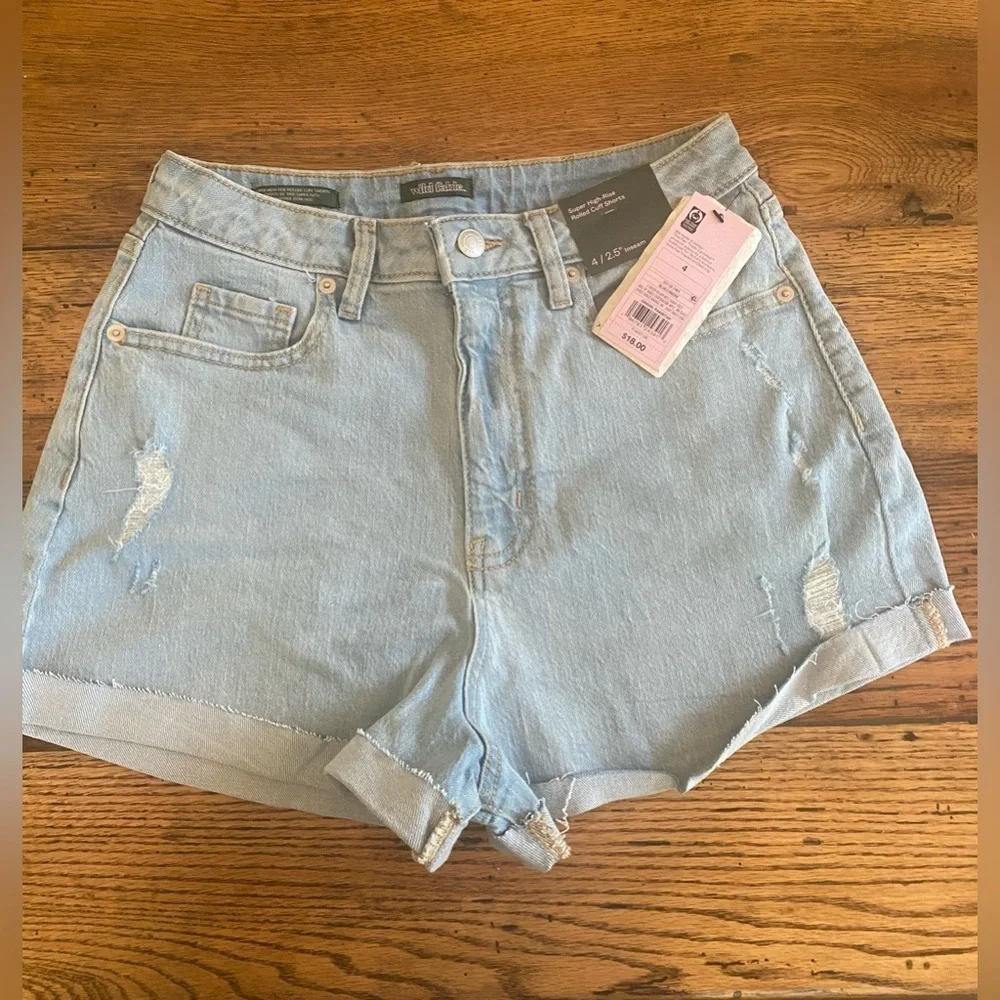 NWT Wild Fable™ Women's Super-High Rise Rolled Cuff Jean Shorts - Picture 3 of 3